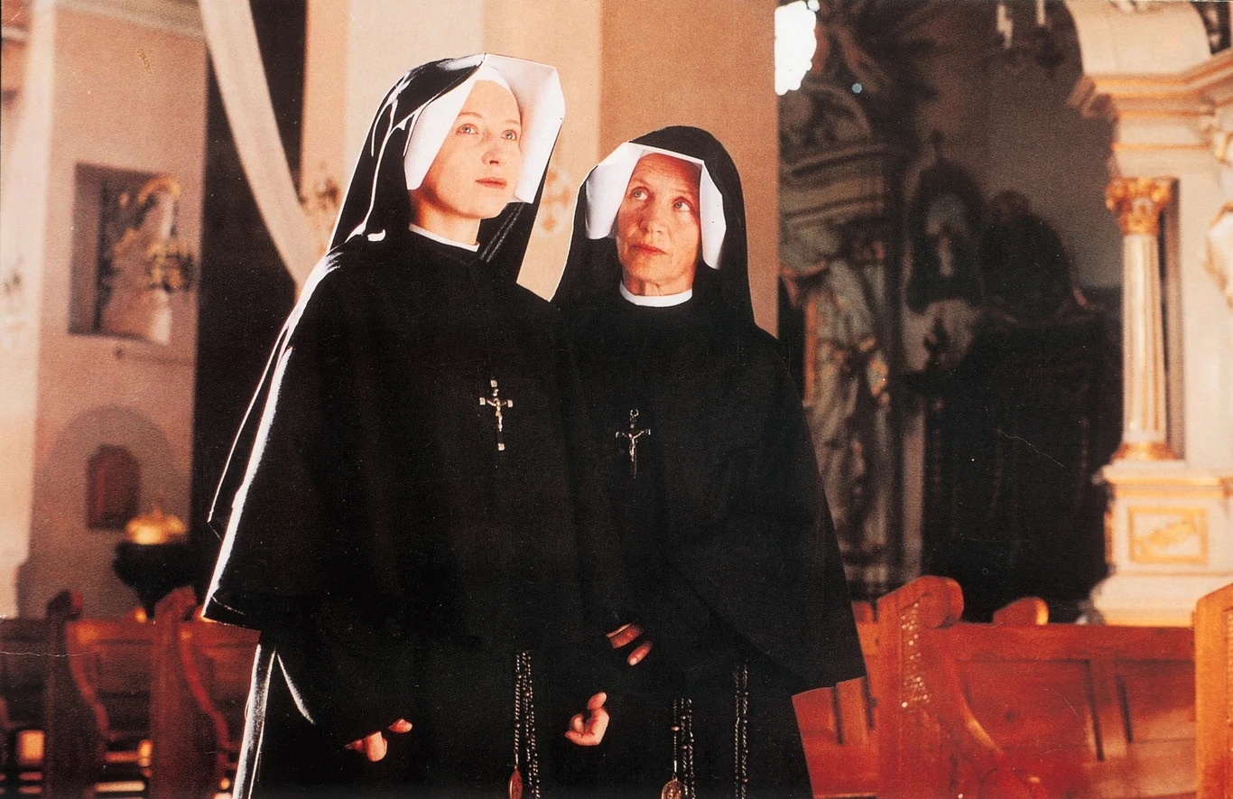 Anna Milewska i Dorota Segda w filmie "Faustyna" (1994)