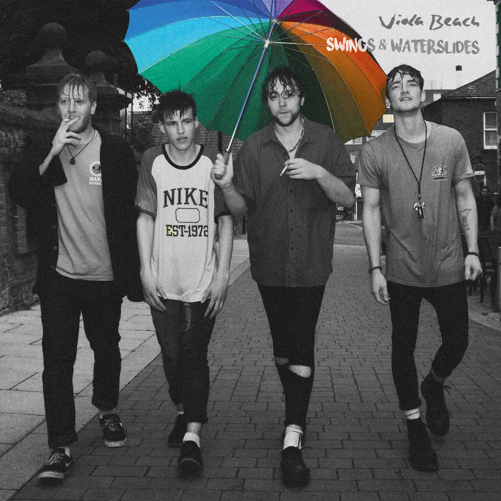 Grupa Viola Beach na okładce singla "Swings And Waterslides"