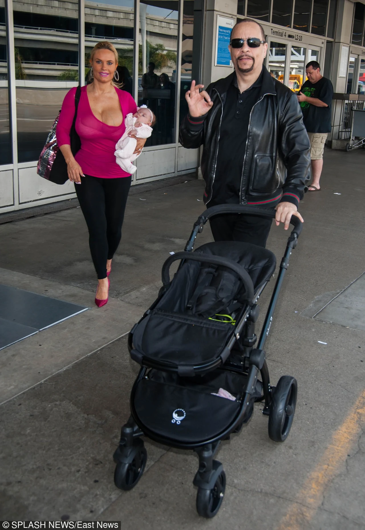 Coco Austin z córeczką i mężem 