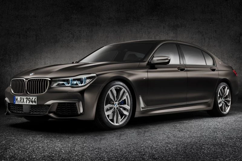 BMW 7 to za mało? Będzie nowy model