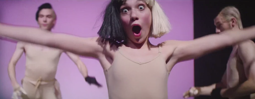 Maddie Ziegler w klipie "Cheap Thrills"