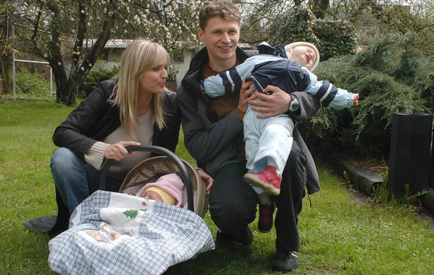 Dominika z Michałem i dwojgiem dzieci Dominika z Michałem i dwojgiem dzieci