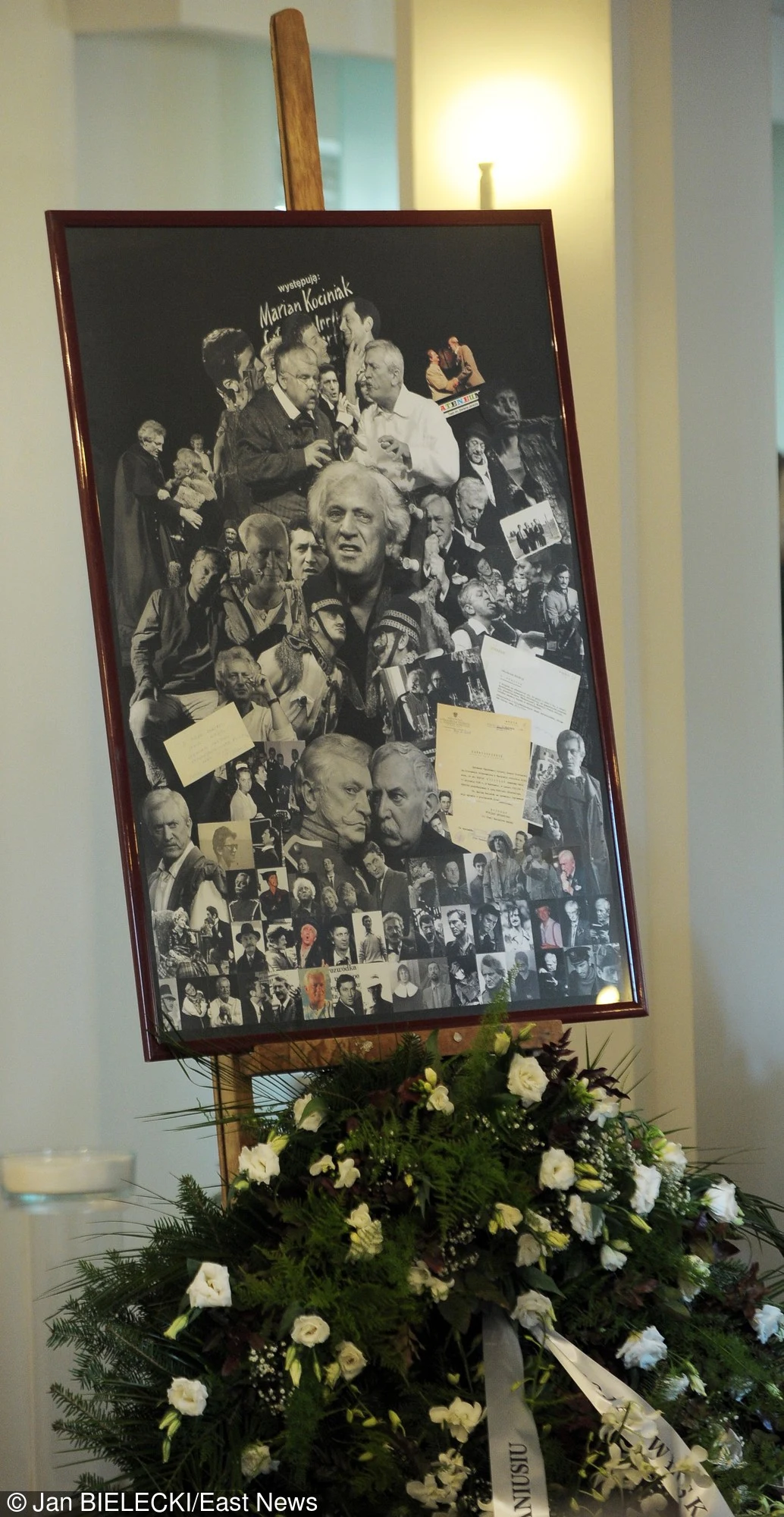 Msza żałobna odbyła się w Kościele Środowisk Twórczych pw. św. Brata Alberta i św. Andrzeja Apostoła przy placu Teatralnym w Warszawie.