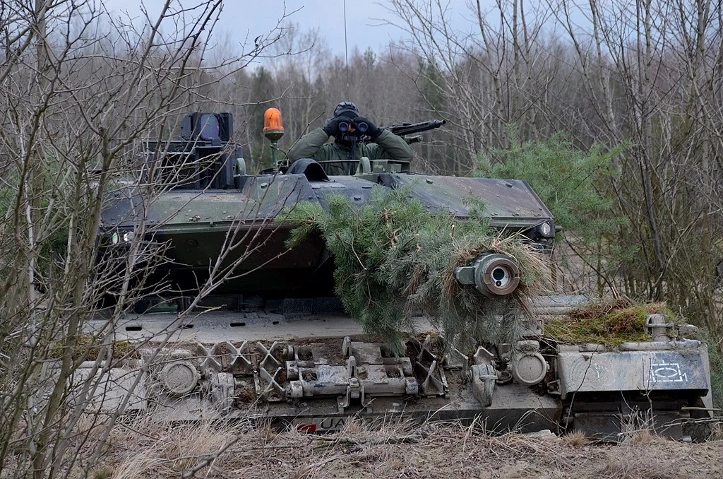 Leopardy 34. Brygady Kawalerii Pancernej podczas ćwiczeń z użyciem laserowego symulatora