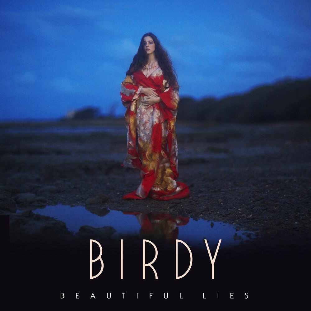 Birdy na okładce płyty "Beautiful Lies"