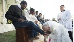 Gest papieża wzbudził wiele komentarzy