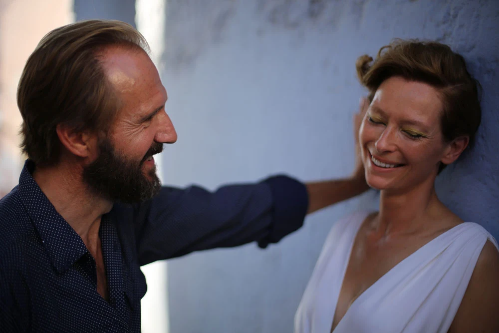 Ralph Fiennes i Tilda Swinton w filmie "Nienasyceni"