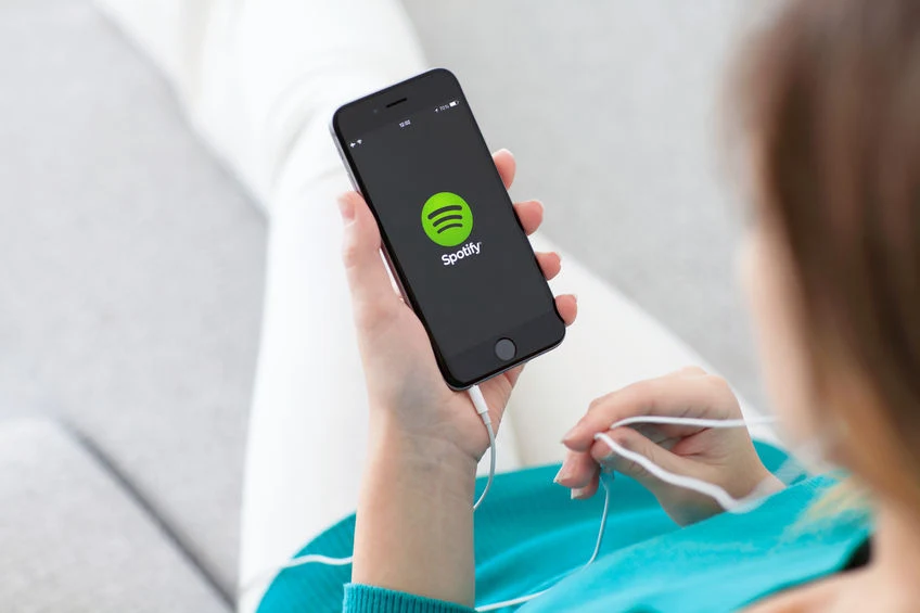 Ile kosztuje Spotify dla studentów? To 12,99 zł miesięcznie, trzeba jednak mieć aktualną legitymację studencką. Ile kosztuje Spotify dla studentów? To 12,99 zł miesięcznie, trzeba jednak mieć aktualną legitymację studencką.