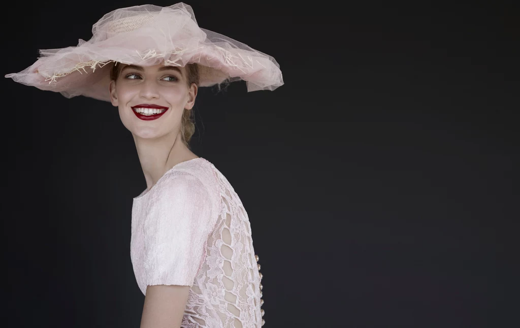 Women in Chanel: Vanessa Axente Women in Chanel: Vanessa Axente