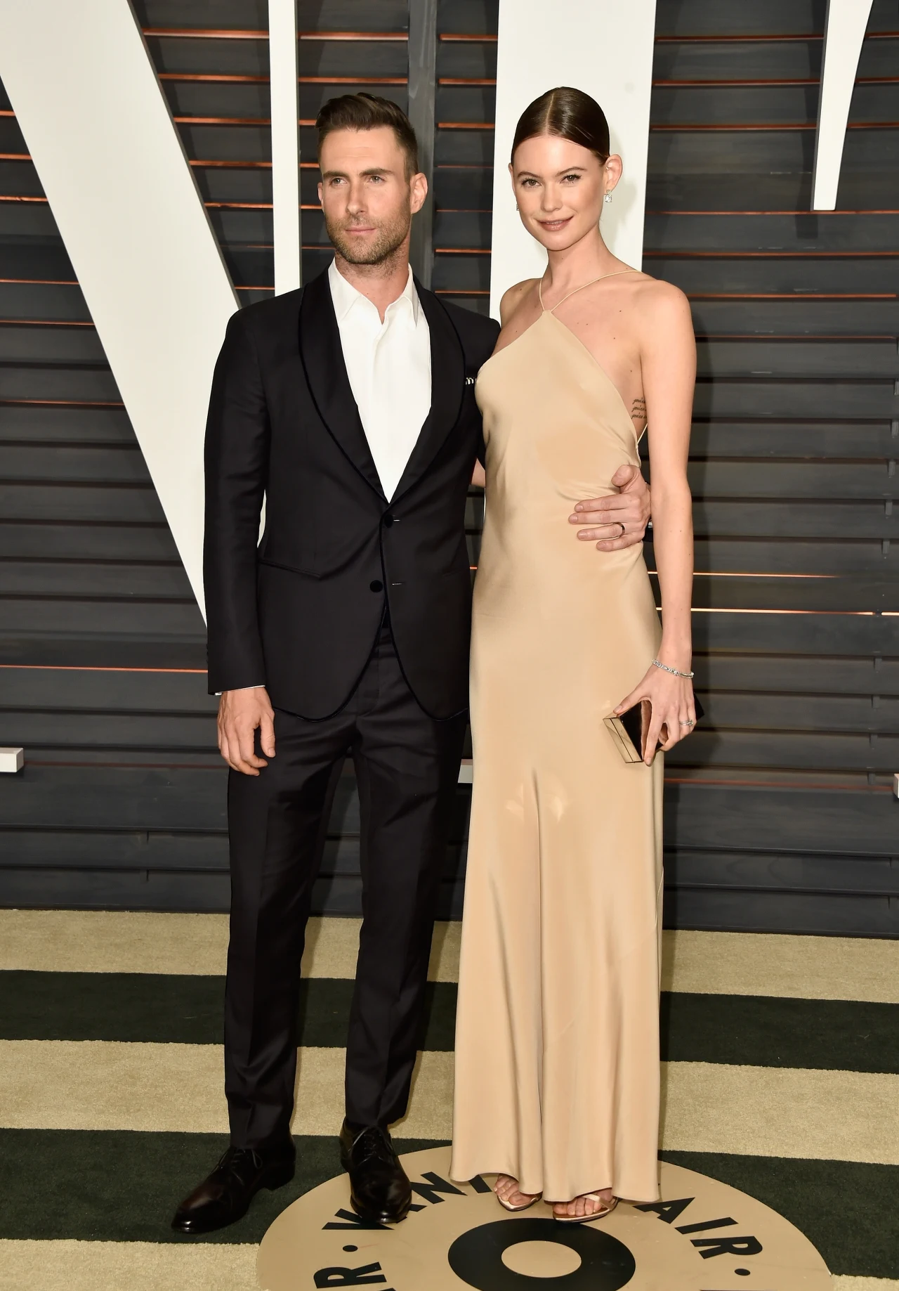 Adam Levine z żoną Adam Levine z żoną