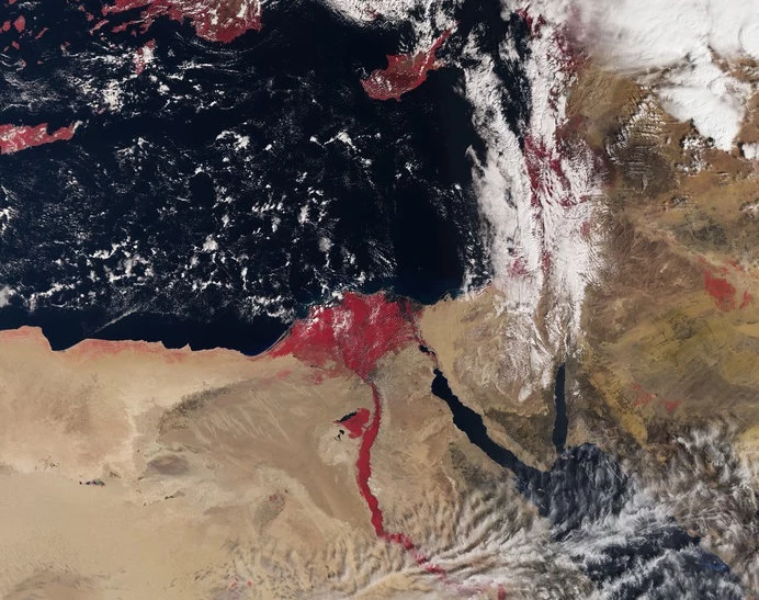 Sentinel-3A zrobił zdjęcie Nilu zabarwionego na czerwono