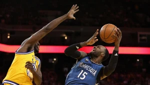 Shabazz Muhammad (z prawej) kontra Draymond Green