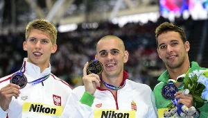 Jan Świtkowski (pierwszy z lewej) z brązowym medalem MŚ w 2015 roku