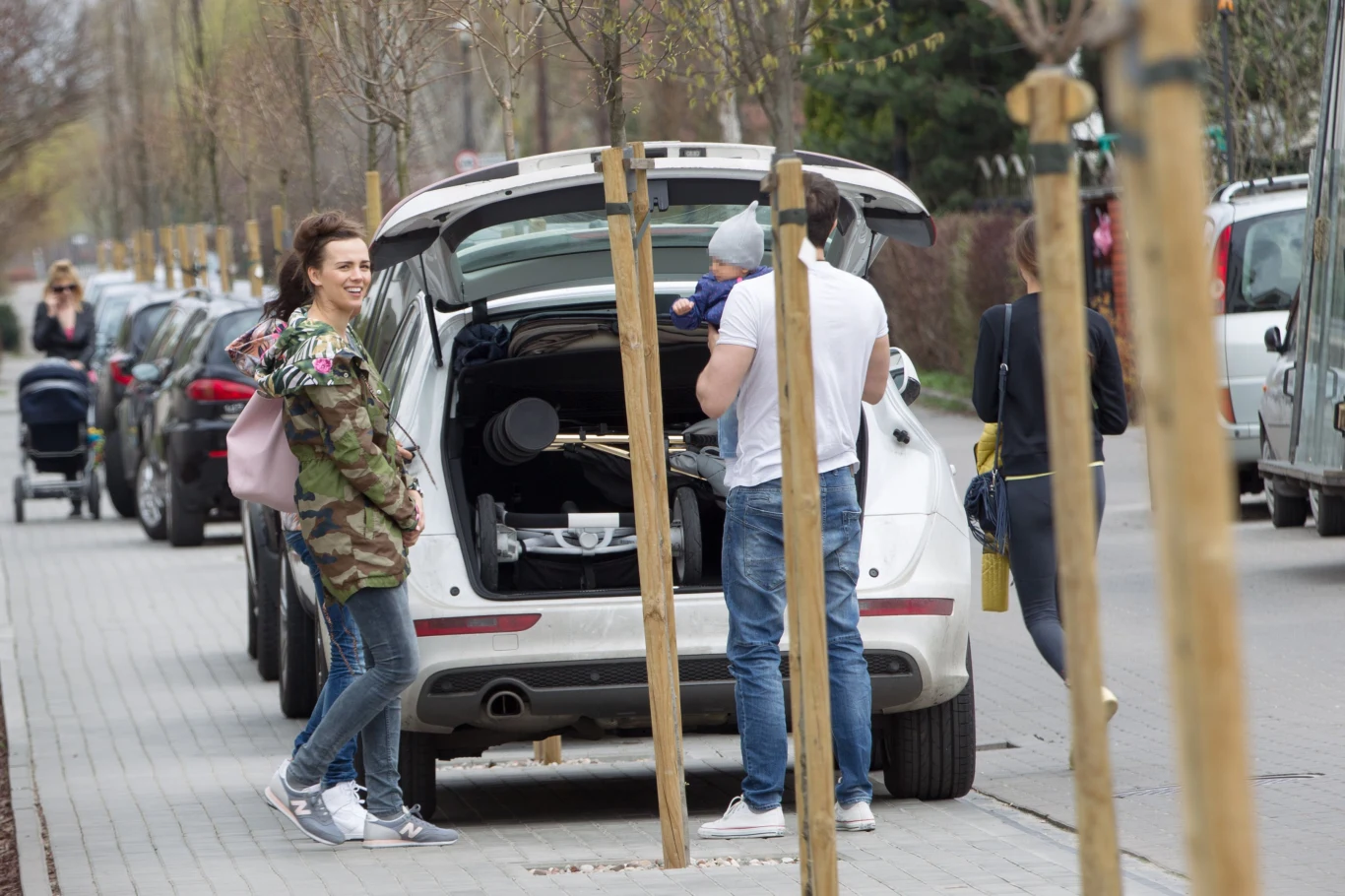 Paulina Krupińska z córką, Sebastianem i znajomymi 