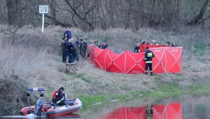 Służby na 170. kilometrze rzeki Warty we Wronkach