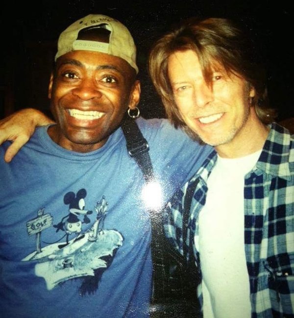 Dennis Davis wraz z Davidem Bowiem