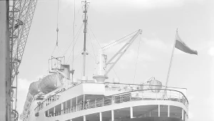 Gdynia, 1969 r. Transatlantyk "Stefan Batory" przy nabrzeżu portowym