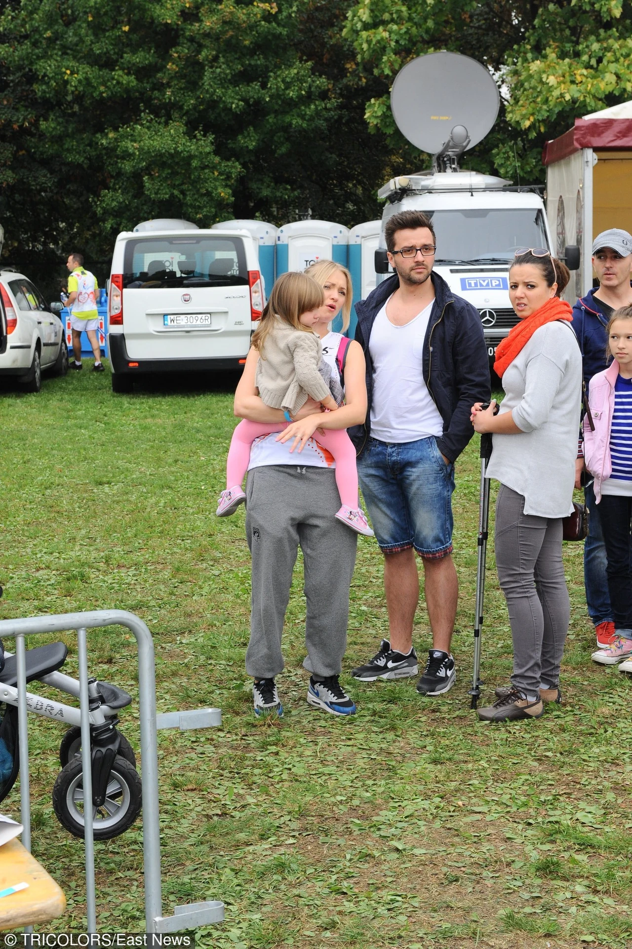 "Blondynka z reklamy" z rodziną "Blondynka z reklamy" z rodziną