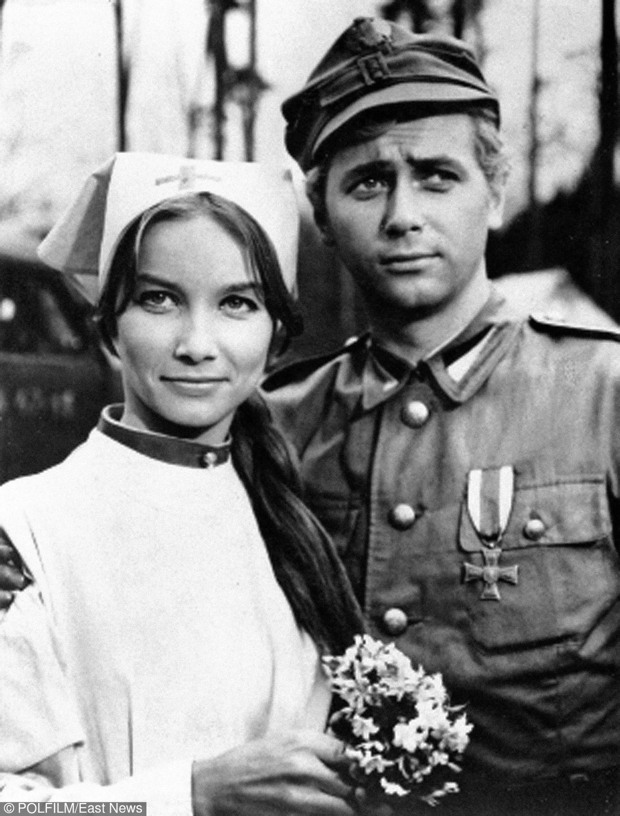 Status prawdziwej gwiazdy przyniósł jej serial "Czterej pancerni i pies", w którym zagrała Marusię Ogoniok, sanitariuszkę, zakochaną w głównym bohaterze Janku Kosie. Być może ta rola spowodowała zaproszenie aktorki do filmu Michaiła Bogina "Zosia". Efekt? Nagroda pisma "Sowietskij ekran".