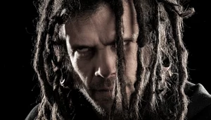 Chris Barnes jest wokalistą Six Feet Under