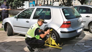 Blokady zamiast fotografii - straż miejska potrafi zarabiać na kierowcach