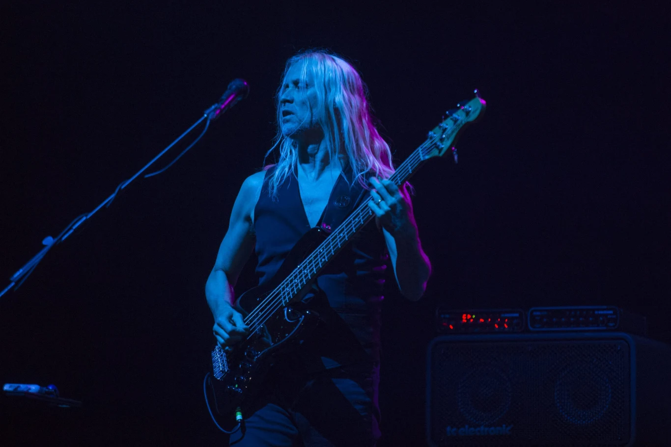 Czarodziej basu i Chapman stick - Nick Beggs Czarodziej basu i Chapman stick - Nick Beggs