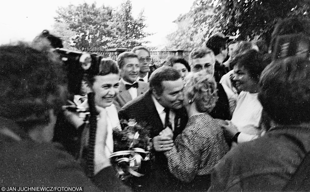 02.06.1989 Gdansk Rajd przedwyborczy Solidarnosci w dniu imienin Lecha Walesy n/z Barbara Piasecka Johnson i Lech Walesa 