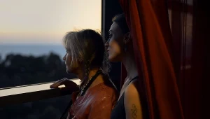 Jednym z konkursowych filmów jest szwedzki dokument "Refleksy"