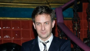 Rafał Królikowski spełnia się także w teatrze. - W ostatnim czasie byłem na występach w USA, m.in. z przedstawieniem pt. "Polityka" w reż. Eugeniusza Korina z Teatru 6.piętro i ze "Złodziejem" w reżyserii Cezarego Żaka - wyznaje