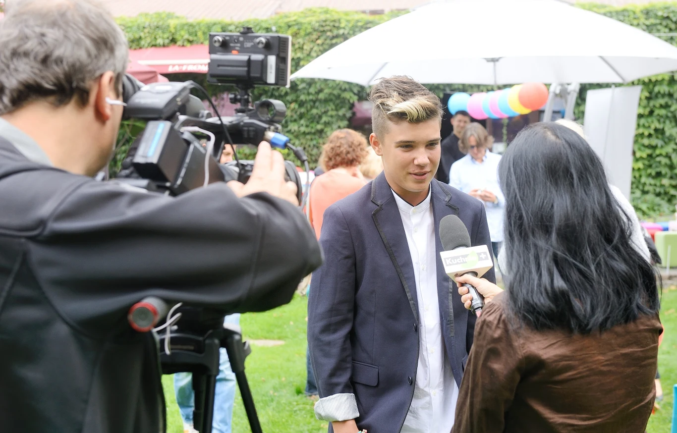 Leon polubił celebrycki lans! 