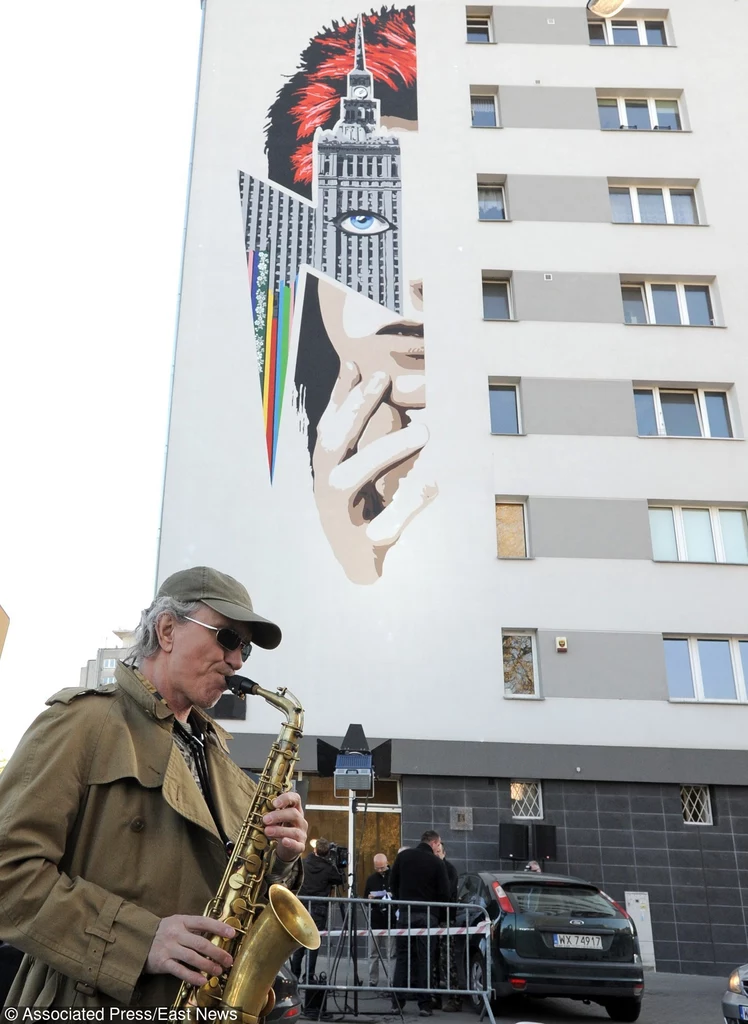 Mural z podobizną Davida Bowiego na Żoliborzu w Warszawie