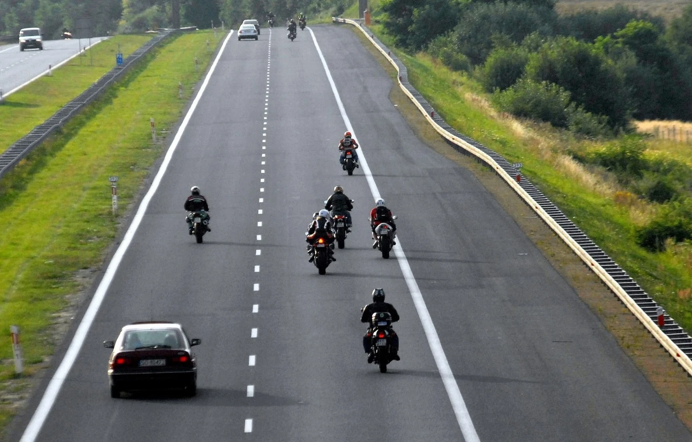 Jeśli chcecie się nacieszyć dźwiękiem swojego motocykla, są miejsca, gdzie nikomu nie będzie to przeszkadzało