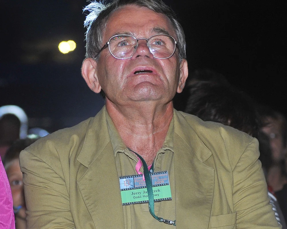 Jerzy Janeczek wyjechał z kraju z jedną walizką!