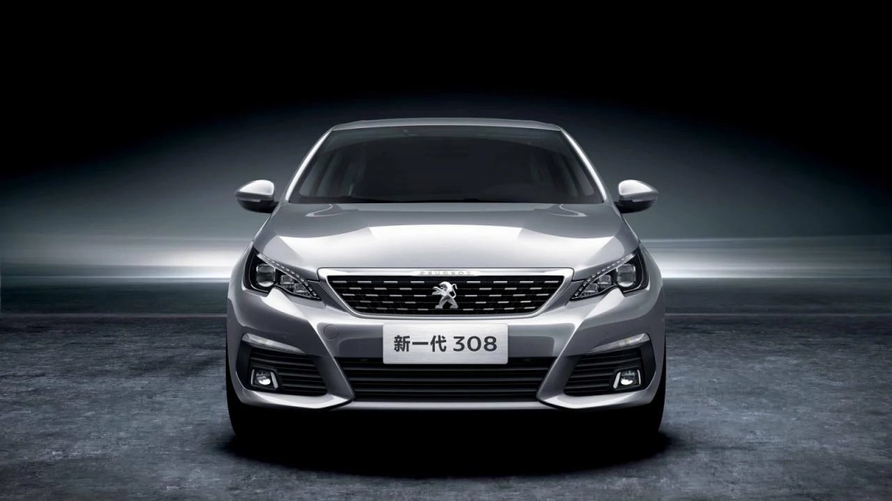 Peugeot 308 sedan