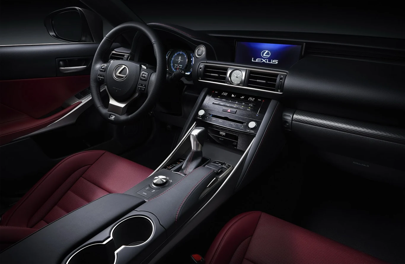 Lexus IS