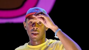 ​Tyler, the Creator tańczy na ulicy