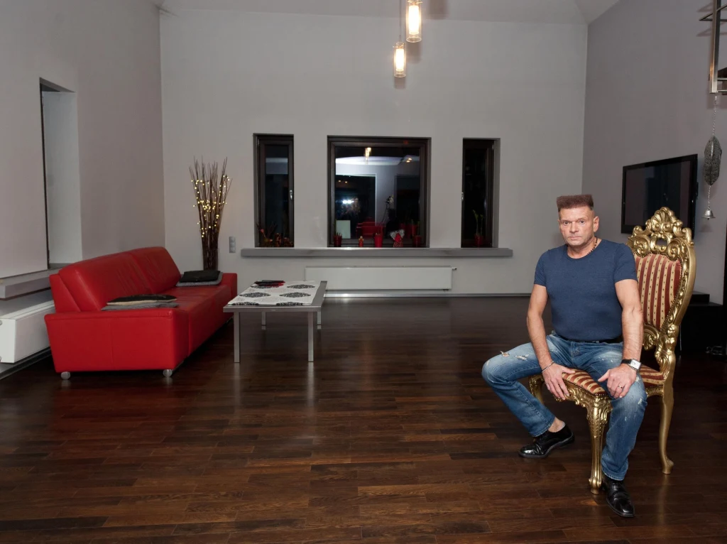 Krzysztof Rutkowski i jego dom Krzysztof Rutkowski i jego dom