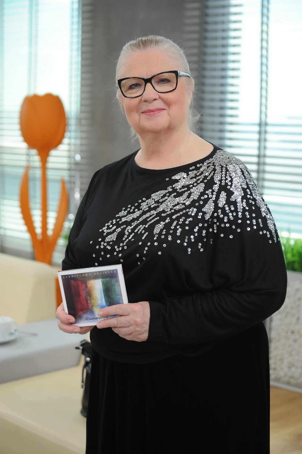 Stanisława Celińska ze swoją płytą "Atramentowa" Stanisława Celińska ze swoją płytą "Atramentowa"