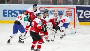 Austriacy (biało-czerwone stroje) okazali się lepsi od Włochów