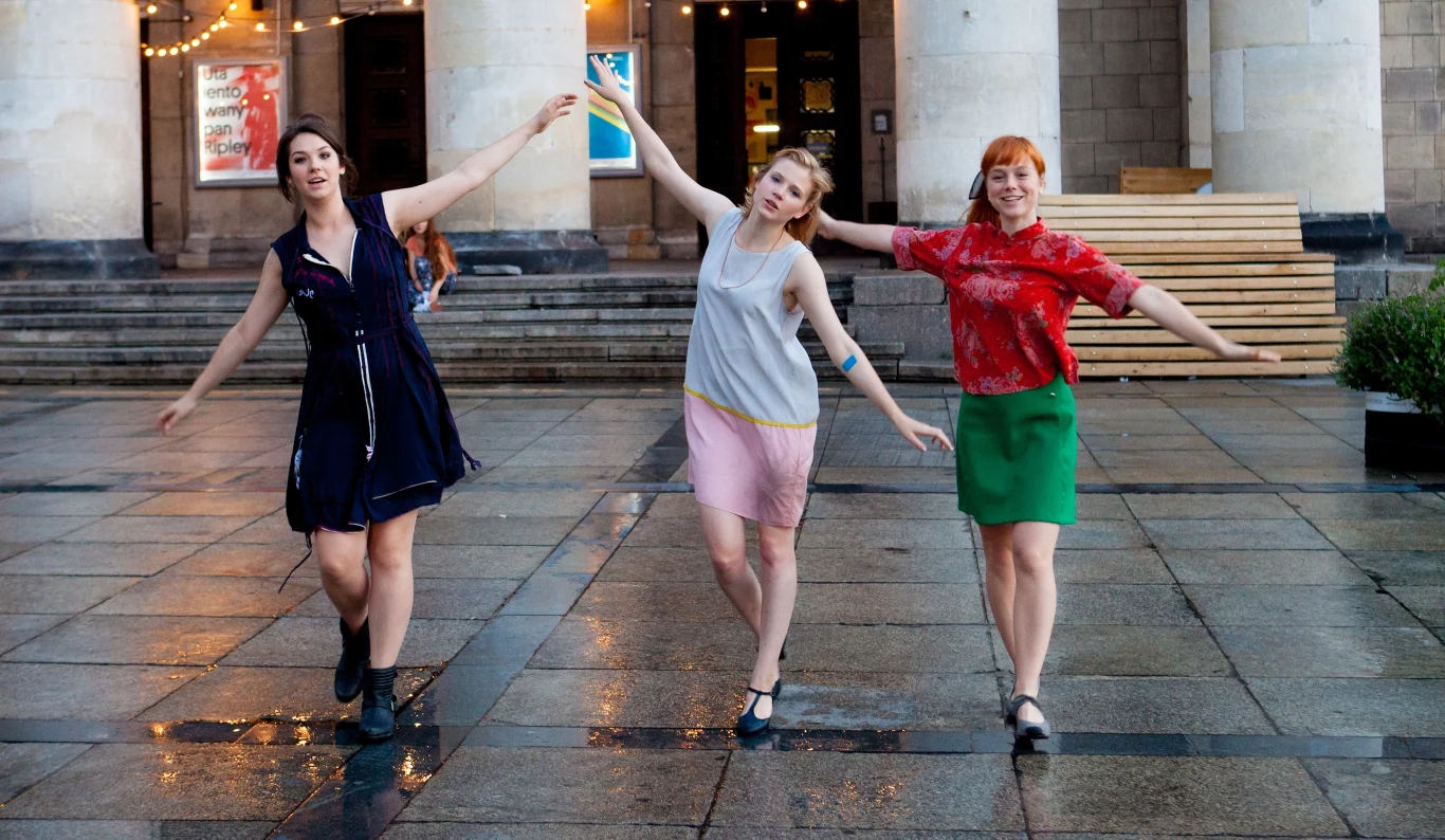 Eliza Rycembel (C) w filmie "#WszystkoGra" Eliza Rycembel (C) w filmie "#WszystkoGra"