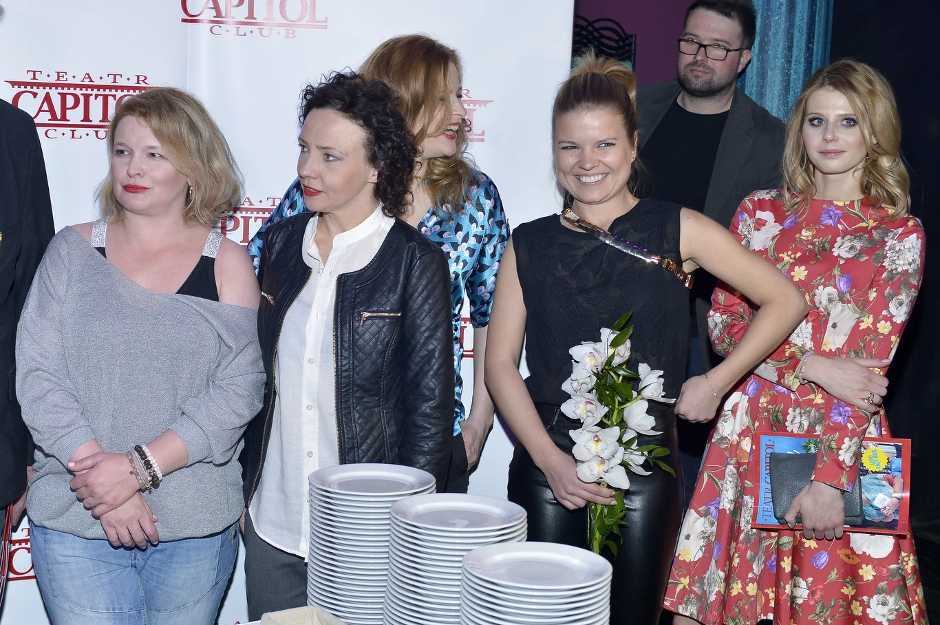 Dominika Ostałowska z kolegami z teatru Dominika Ostałowska z kolegami z teatru