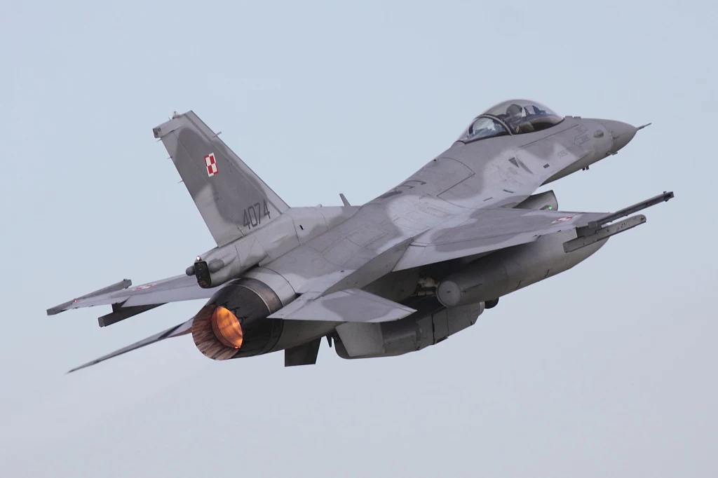 F-16 w Krzesinach F-16 w Krzesinach