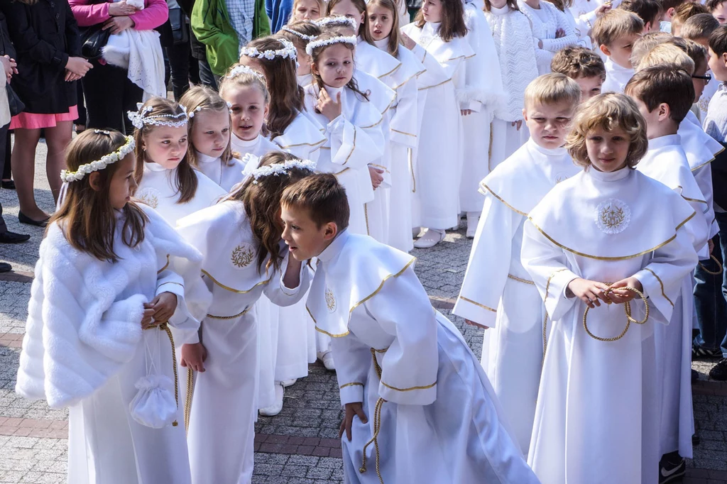 Takie uroczystości wzmacniają i budują rodzinne więzi. I to jest piękne.