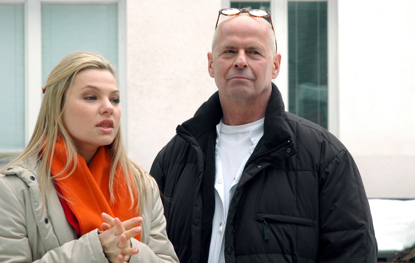 Piotr Garlicki z Katarzyną Bujakiewicz w serialu "Na dobre i na złe" Piotr Garlicki z Katarzyną Bujakiewicz w serialu "Na dobre i na złe"