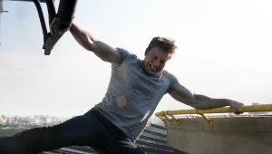 Chris Evans w filmie "Kapitan Ameryka: Wojna bohaterów"