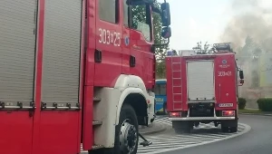 Kiedy strażacy usuwali błoto i muł zauważyli leżącego około 40-letniego mężczyznę (zdjęcie ilustracyjne)