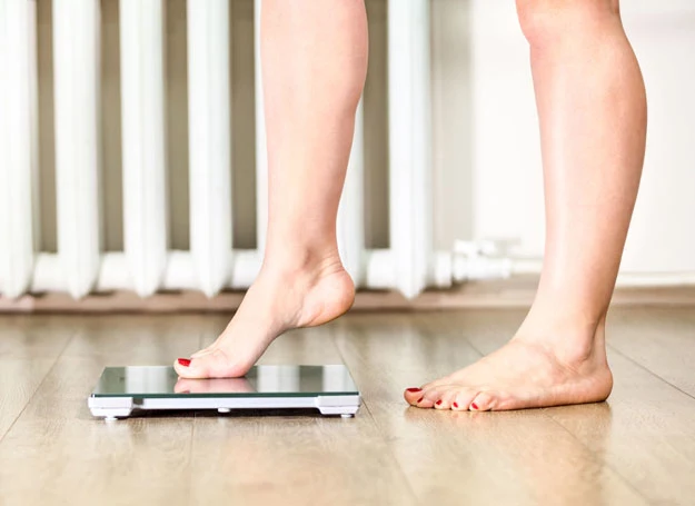 Na wahania wagi w czasie PMS składa się kilka powiązanych ze sobą czynników