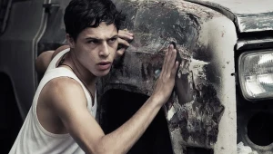 Kadr z filmu "Z daleka"