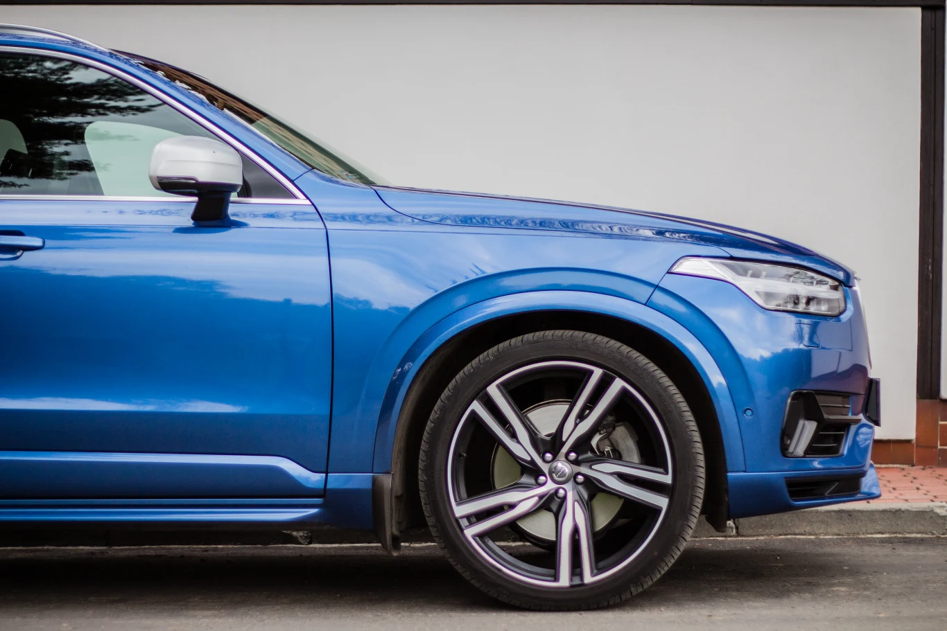 Volvo XC90 T8 R-Design Volvo XC90 T8 R-Design