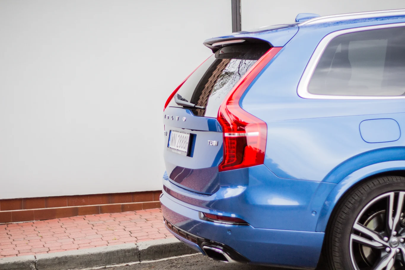 Volvo XC90 T8 R-Design Volvo XC90 T8 R-Design